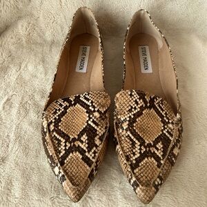 Steve Madden loafer